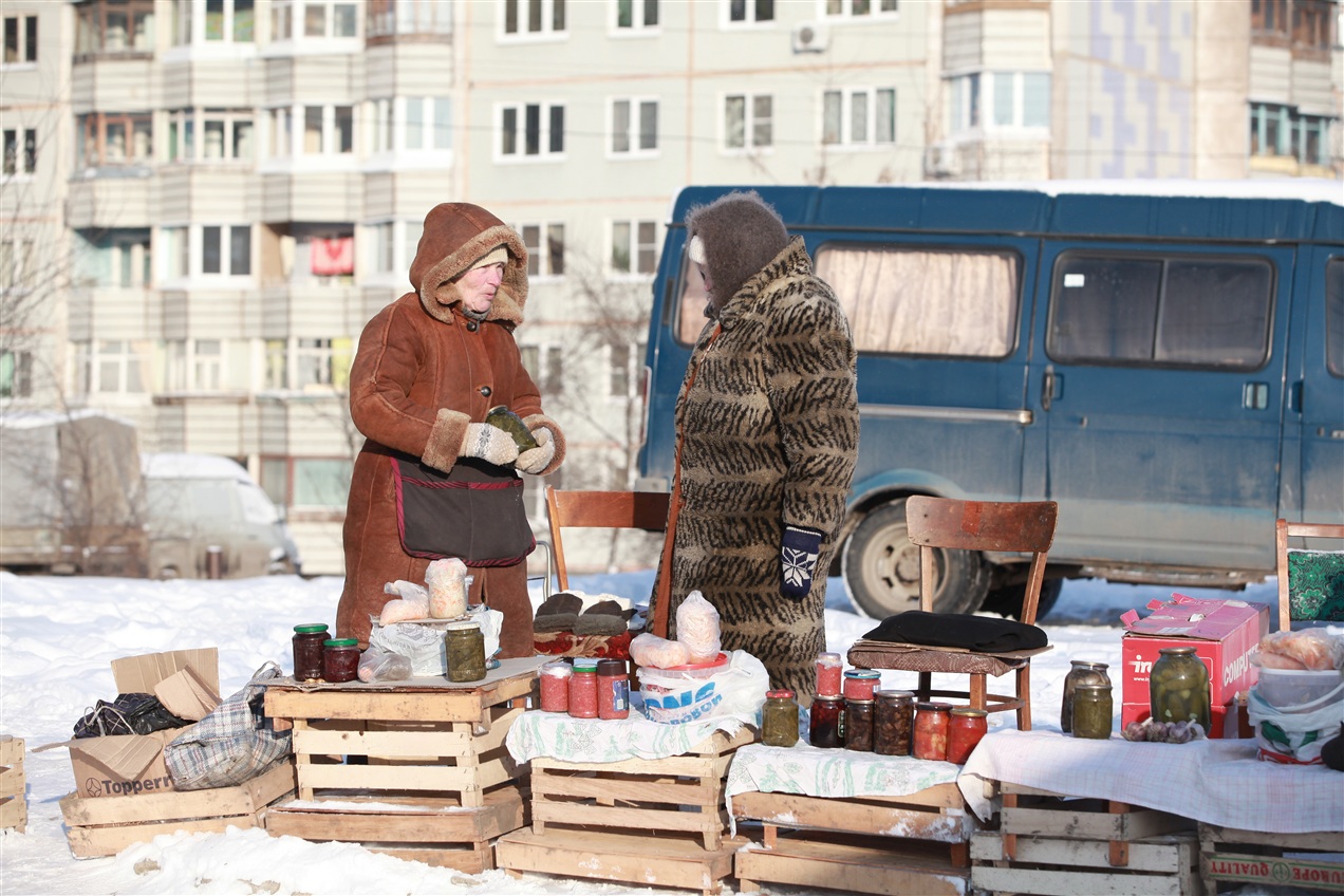 Уличная торговля зима