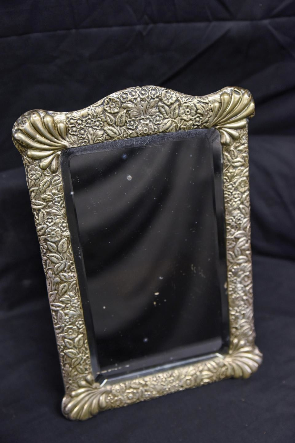 Фото. Начальная цена зеркала капитана Титаника – 10 тысяч долларов